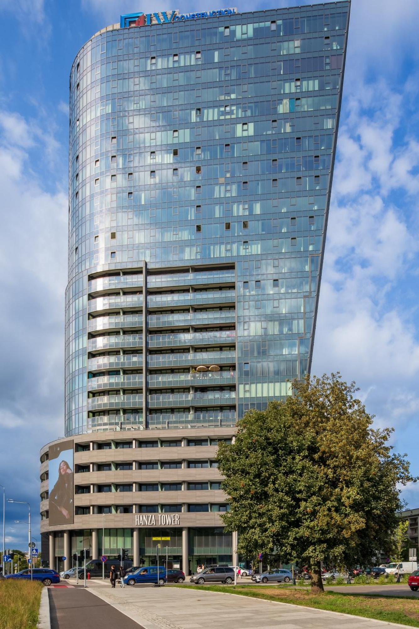 Hanza Tower 317 *
